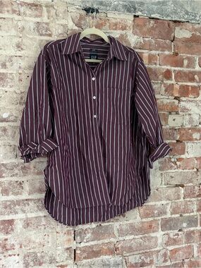 GAP Women's Burgundy and White BIG shirt
